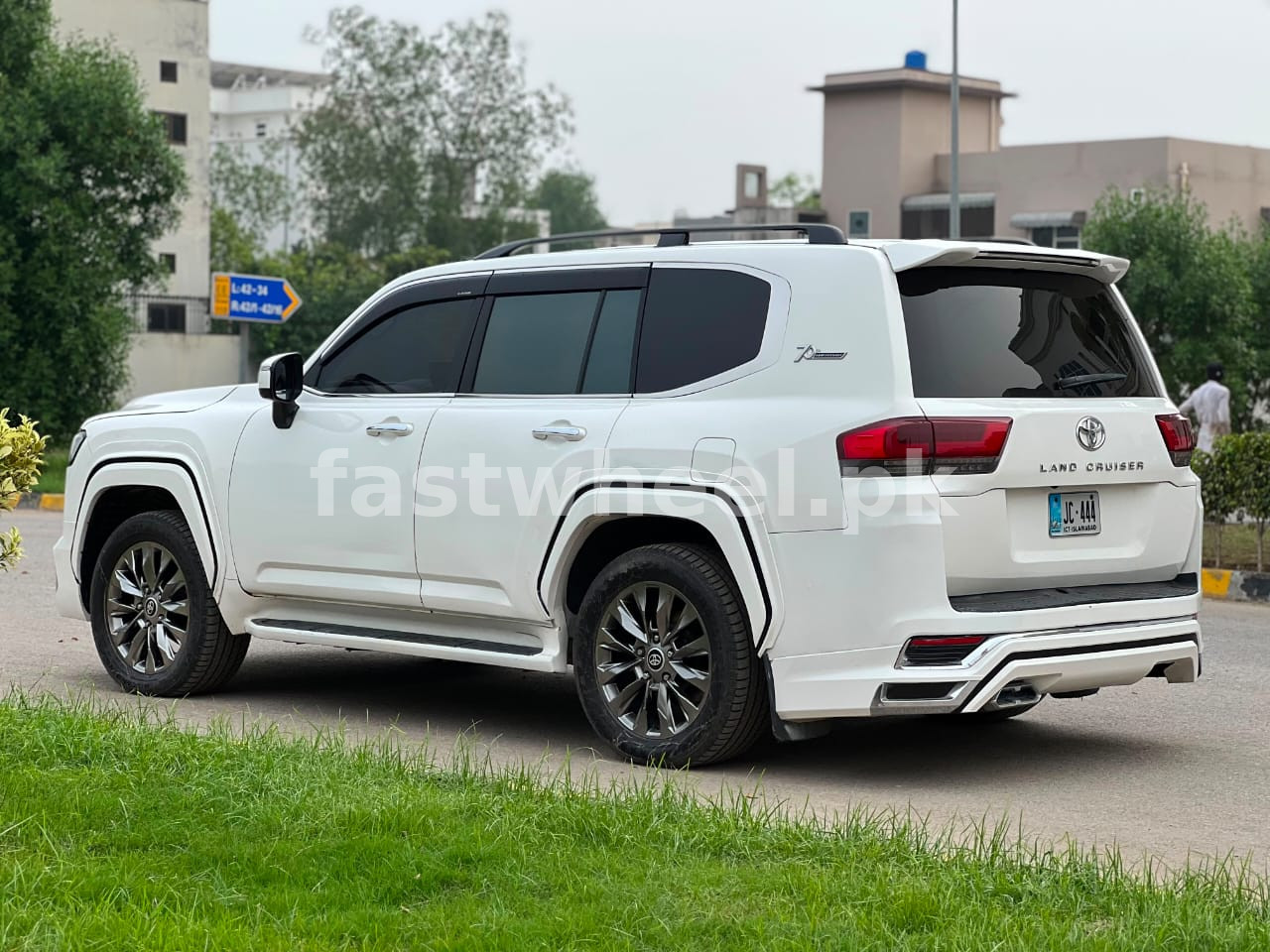 Toyota Land Cruiser 2000