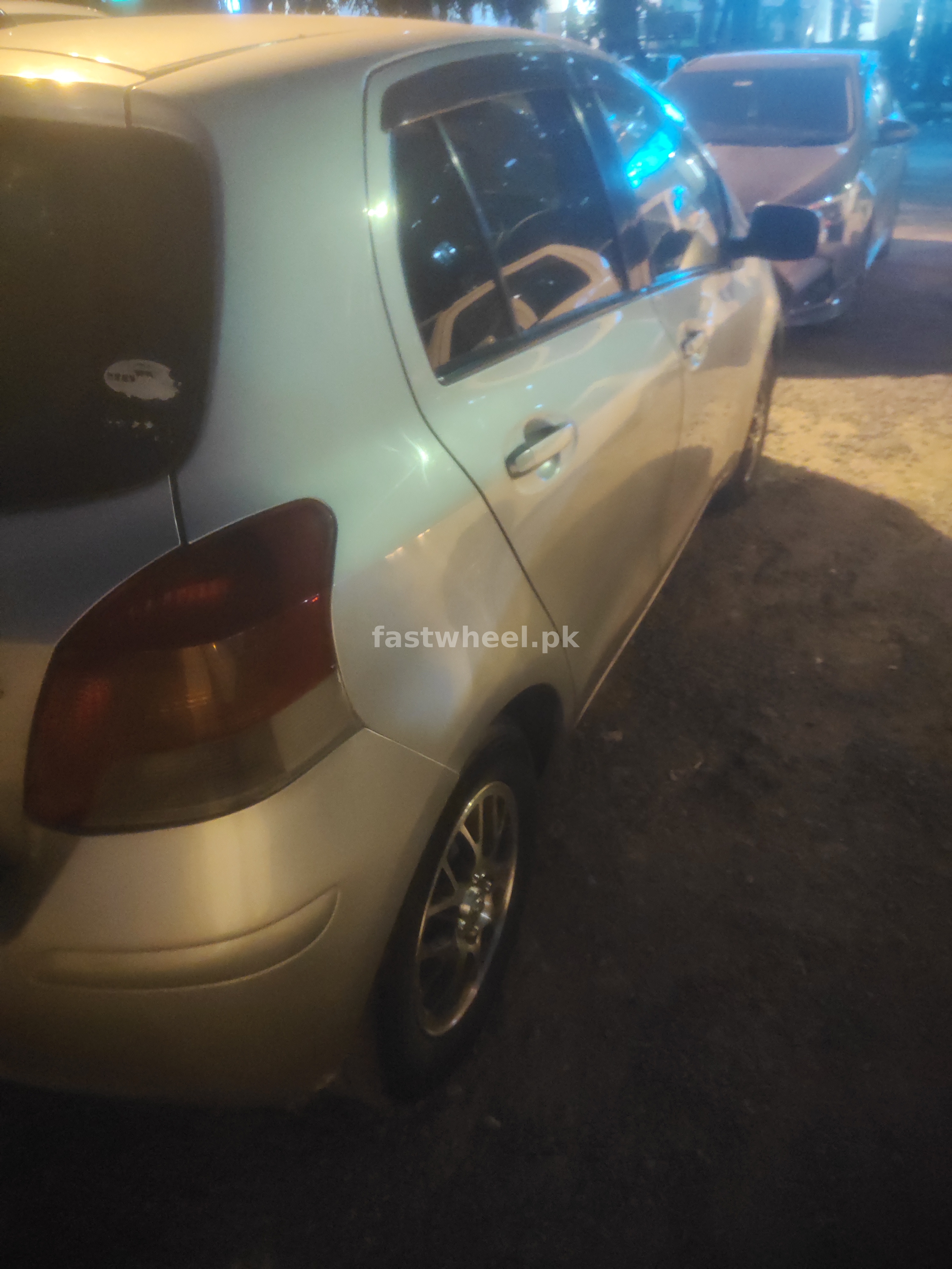 Toyota Vitz (2009)
